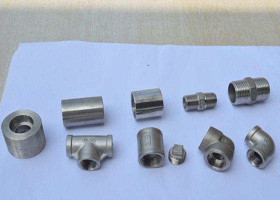 A234-WPB Sattel-galvanisierte nahtloser geschweißter Stahlrohr-T-Stück Lack-Kolben geschweißter Fittings-Ellbogen Stahlrohr